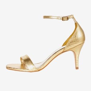 Brand new Lilly Pulitzer Natalie Sandal, size 8